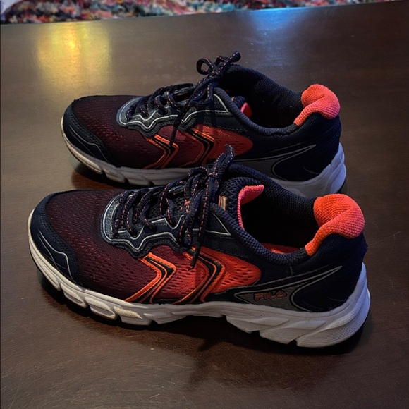 Fila Stellaray Black and Orange Running Shoes - Picture 1 of 8